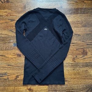 ALO Yoga Black Long Sleeve Top